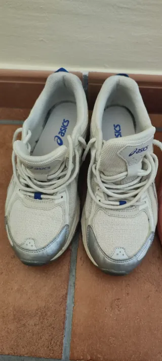 Tenis Asics y Adidas