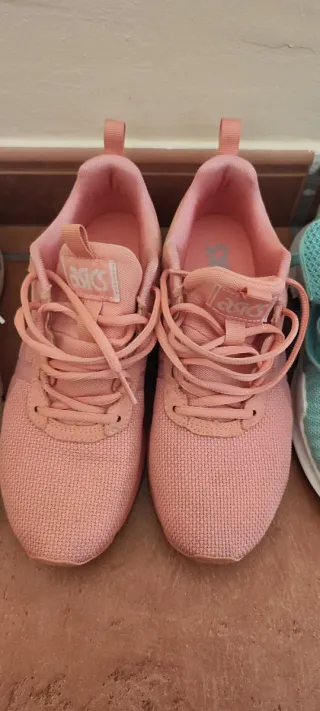 Tenis Asics y Adidas