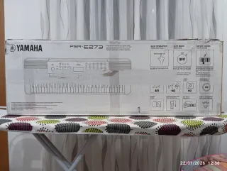 Teclado Yamaha PSR-E273