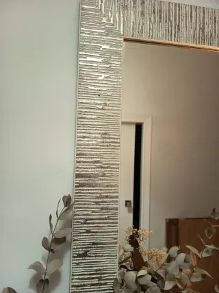 Recibidor blanco con espejo