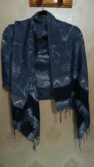 Pañuelos estampados,lisos,varios colores y tejidos