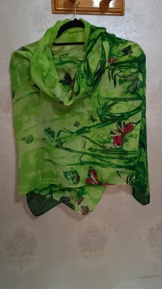 Pañuelos estampados,lisos,varios colores y tejidos