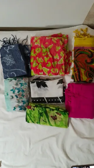 Pañuelos estampados,lisos,varios colores y tejidos