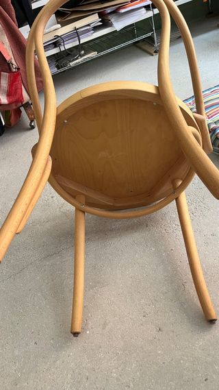 Seggiole Thonet in legno con rivestimento beige