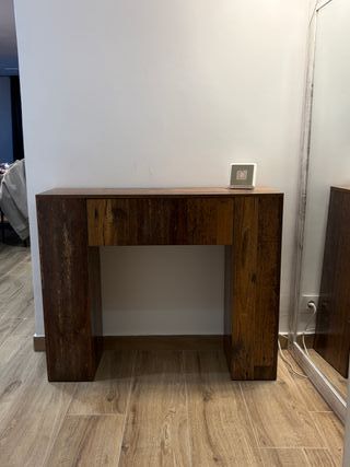 Mueble recibidor madera oscura con cajón
