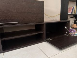 Mueble de TV moderno madera oscura