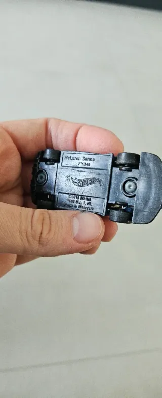 Hot Wheels McLaren Senna Blu