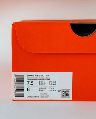 T38.5 - Nike Motiva - Zapatillas - cannon mineral