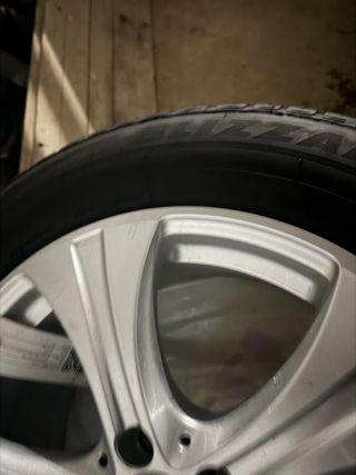 Llantas Mercedes 18” con neumáticos