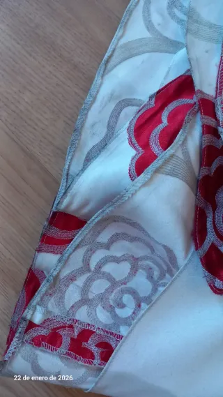 Vestido de fiesta blanco y rojo