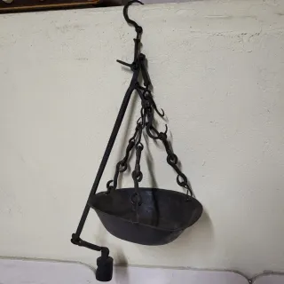 Balanza romana antigua de hierro