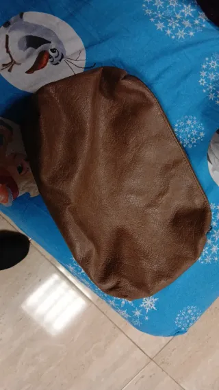 Bolso de mano y bandolera burdeos