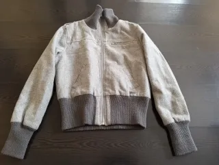 Chaqueta gris mujer