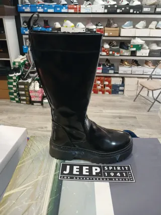 Botas altas mujer Jeep negras talla 38. Y mas tall