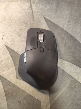 Logitech MX Keys y MX Master 3 Negro