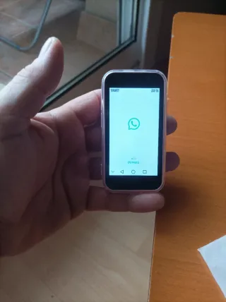 Mini móvil rosa
