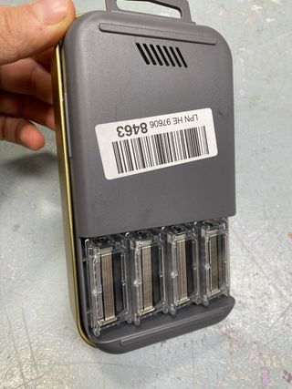 Afeitadora Gillette Labs Dourada c/ Barra Exfolian