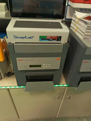 Kodak Stampante Foto Professionale + Monitor