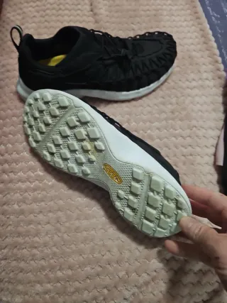 Zapatillas Keen Negras