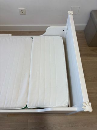 Cama infantil extensible IKEA SUNDVIK y colchón
