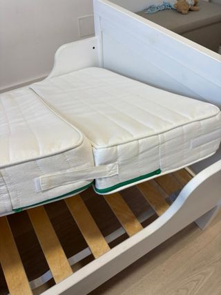 Cama infantil extensible IKEA SUNDVIK y colchón