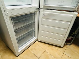 Nevera casi nueva. Precio negociable, a recoger