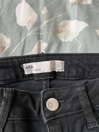 Jeans Zara neri con borchie taglia 36