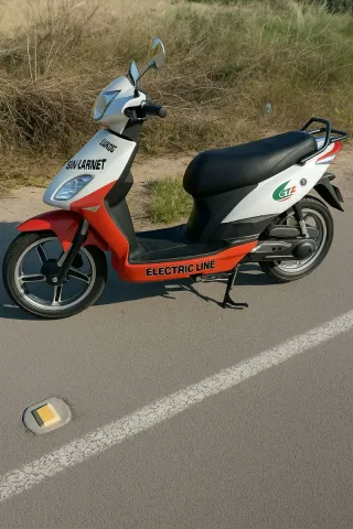 Bici Eléctrica Monty E70R Estilo Scooter