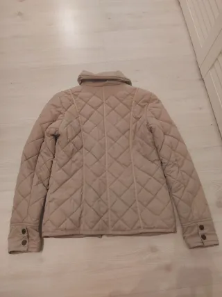 Chaqueta acolchada beige