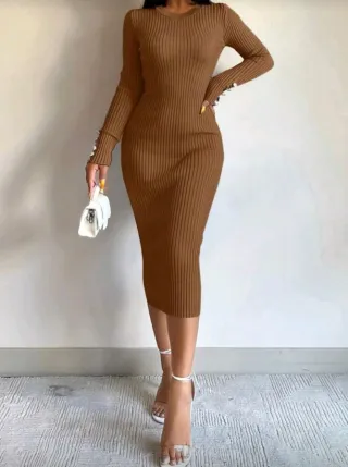 Vestido marrón de canalé