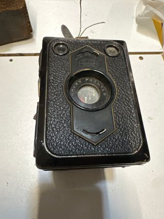 Cámara Zeiss Antigua con Estuche Marrón