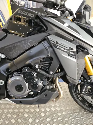SUZUKI GSX1000S