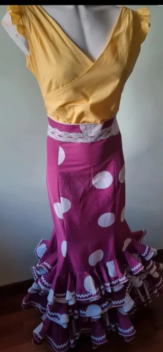 Falda flamenca y blusa talla M