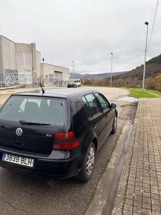 Volkswagen Golf 2000
