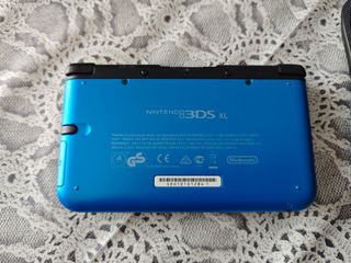 Nintendo 3DS XL Blu + Custodia Luigi in omaggio