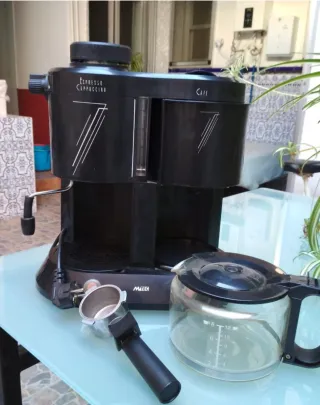 Cafetera Espresso Cappuccino Mtec Negra