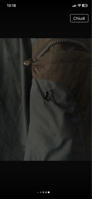 Piumino Peuterey nero con cappuccio