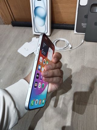 iPhone 15 Plus
