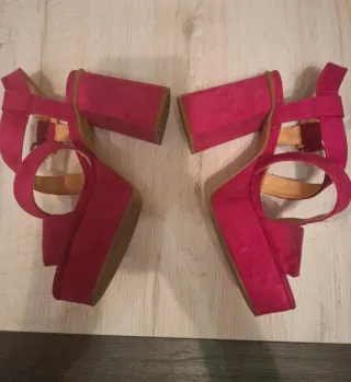 Zapatos de tacón rosa talla 36