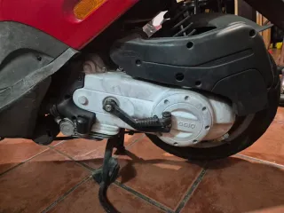 Ciclomotor Piaggio 50 4T Rojo