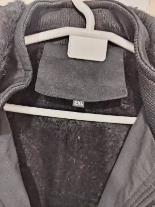 Abrigo grueso de algodón negro