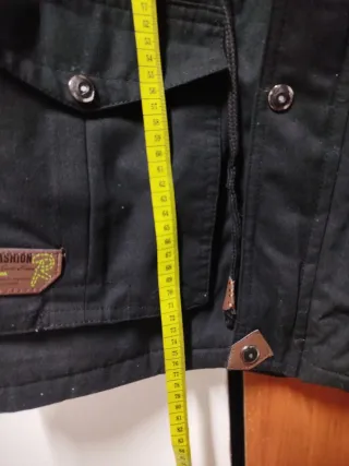 Abrigo grueso de algodón negro