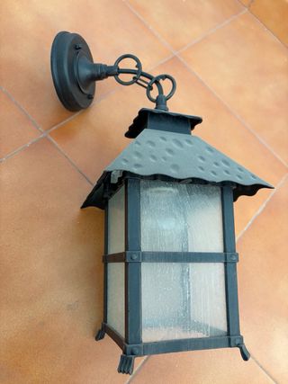 Juego de 2 lámparas techo y pared.