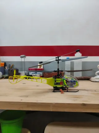 Helicóptero RC Esky RC Lama V3