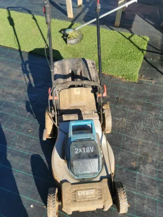 Corta césped, desbrozadora y moto sierra bateria