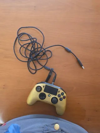Controller Nacon Revolution Pro PS4 Dorato