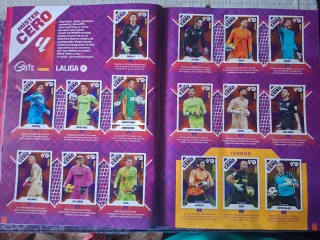 Álbum Liga Este 25-26 Casi Completo