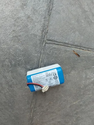 Aspirador Conga con accesorios sin batería.