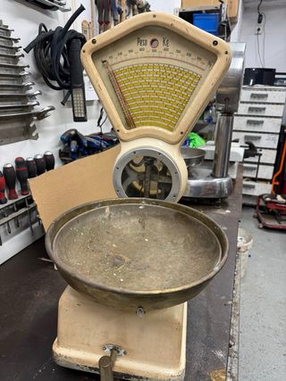 Báscula antigua Mobba