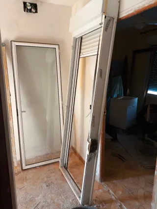 Balconera aluminio blanca 2,20x0,78.